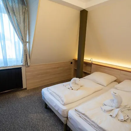 Szilvia Gaestehaus 3*