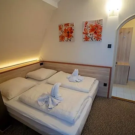 Bed & Breakfast Szilvia Gaestehaus 3*