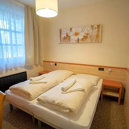 Bed & Breakfast Szilvia Gaestehaus Bük