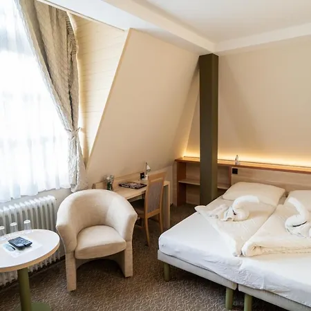Szilvia Gaestehaus Nocleg ze śniadaniem 2*