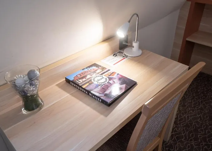 Szilvia Gaestehaus 住宿加早餐酒店 3*